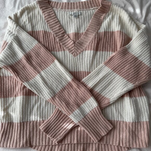 American Eagle Sweater - Picture 1 of 2